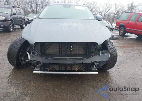 2022 Volvo Xc60 B5 Momentum from USA, damaged, VIN YV4L12RKXN1915849